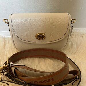 Coach Willow Pebble Leather Crossbody bag